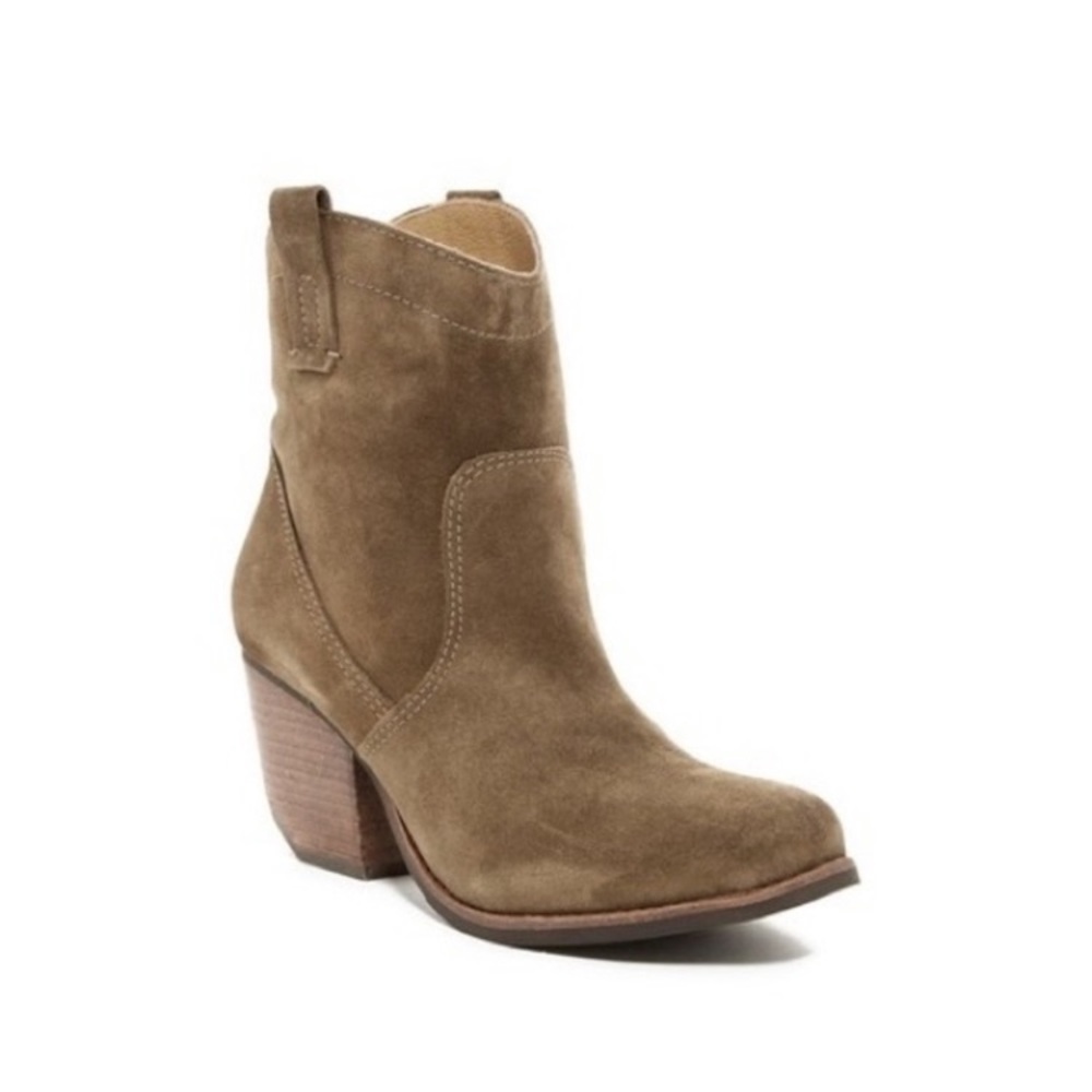 Matisse Galveston Olive Suede Booties Size 9.5